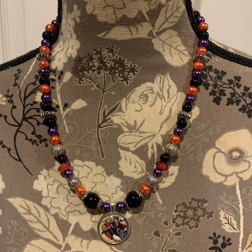 HOCUS POCUS Beaded Necklace